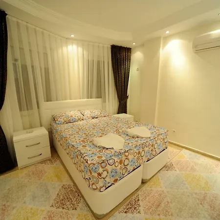 Lux Mustakil 3 *