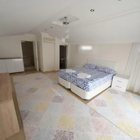 Lux Mustakil 3 Villa